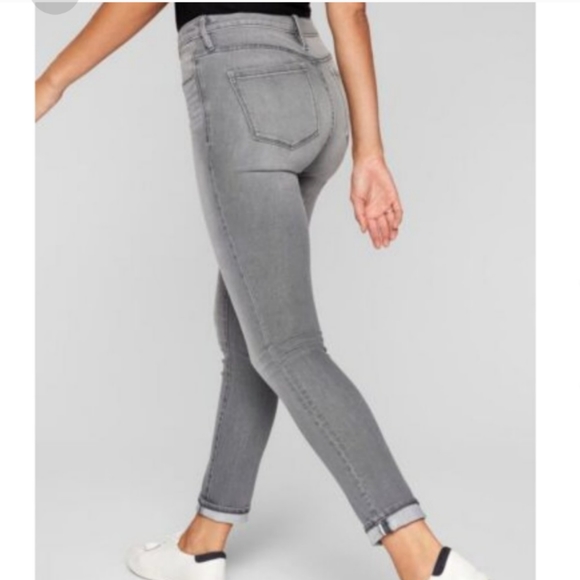 Athleta, size 8, distressed skinny jeans, EUC - Picture 6 of 6